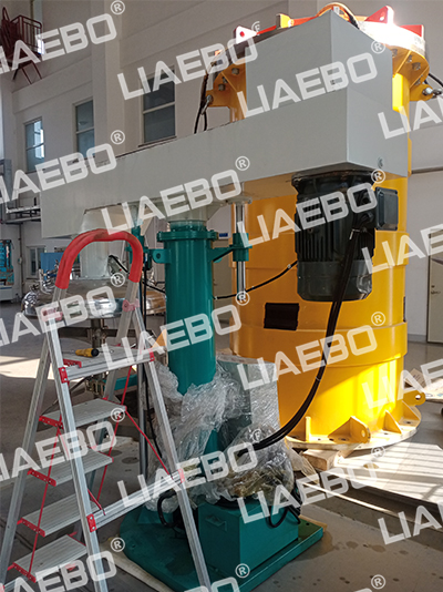 大連某高等院校500L螺帶攪拌機安裝調(diào)試成功