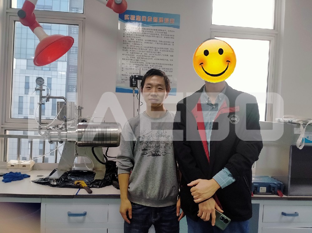 南京某有限公司0.2L實驗室砂磨機調(diào)試成功