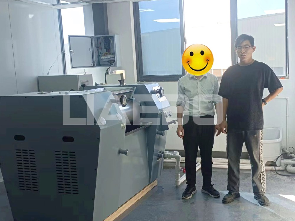 浙江某有限公司 260 液壓三輥機調(diào)試成功