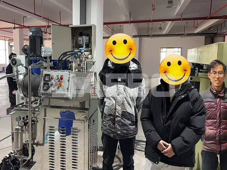 浙江某新材料有限公司 10L高端棒塊式陶瓷納米臥式砂磨機調試成功